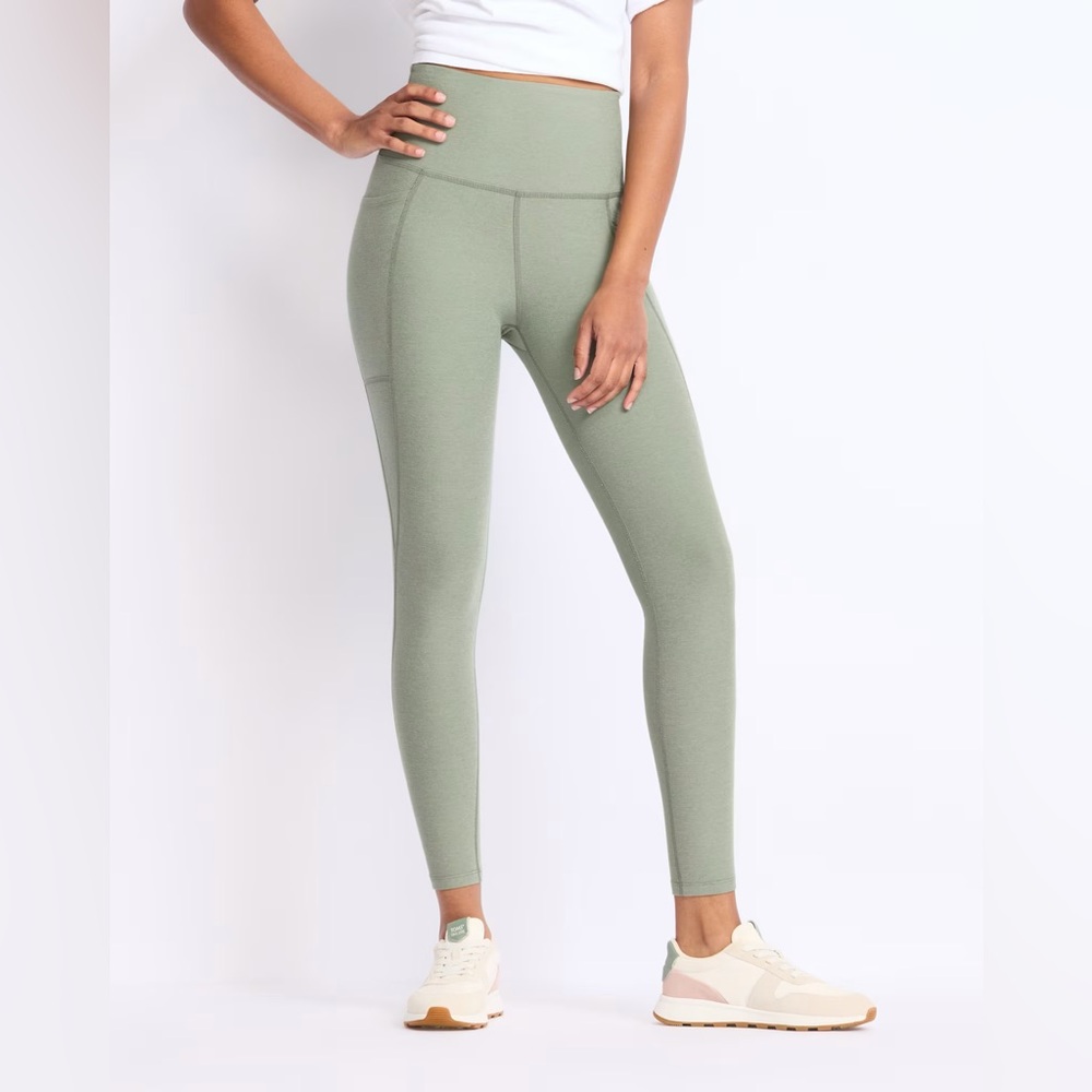 NWT beyond yoga Out of Pocket High Waisted Midi Performance Legging light green